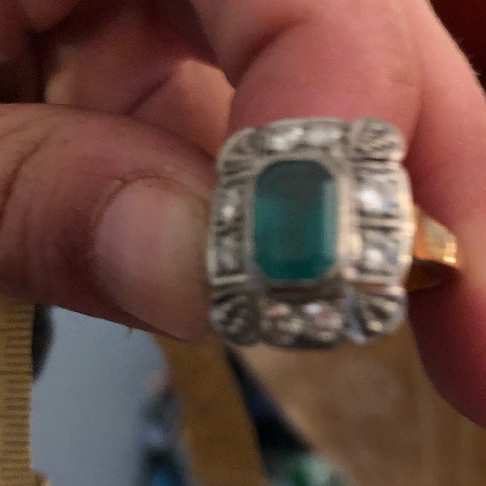 Excusite vintage look Womens emerald and gold